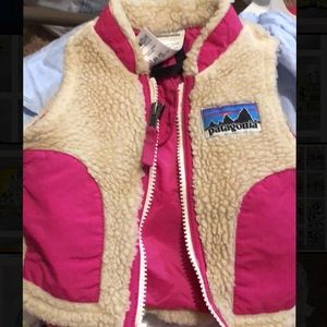 Baby girl Patagonia vest. Size 0-3 months